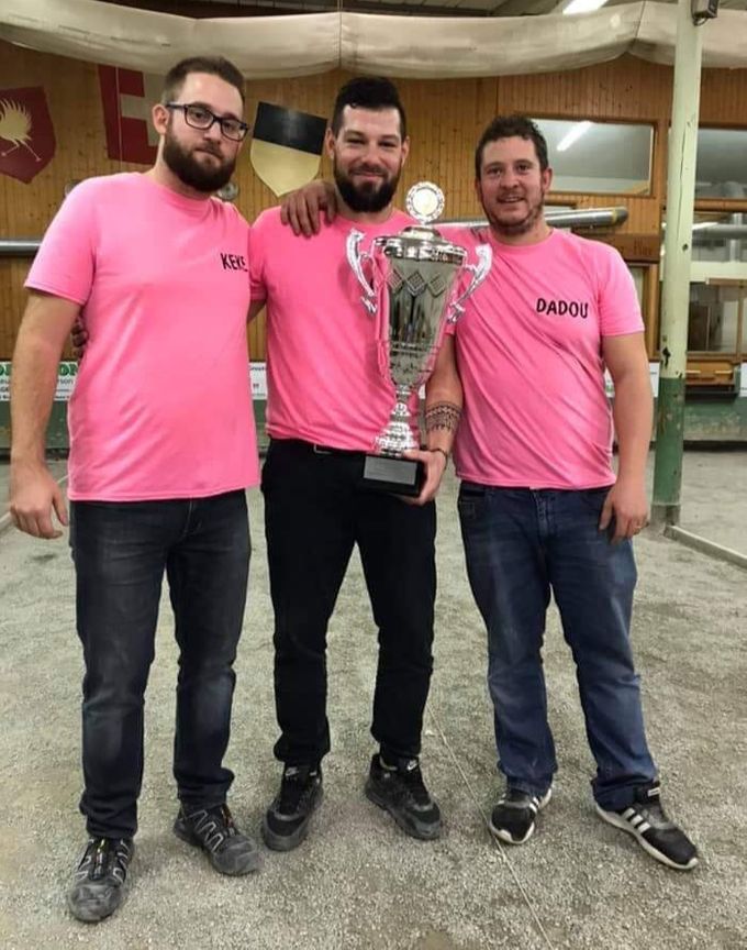 3ème victoire de suite aux 16h de Bulle.
Kevin Ruffieux, Yann Bondallaz et David Freddi