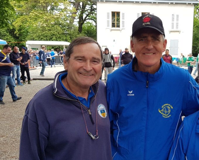 Qualifié pour les 1/4 de finale - championnat genevois triplettes - 18-19 mai 2019 - Euroboules
André Jutzet, Claude Arnaud et Jean-Marc Deshusses