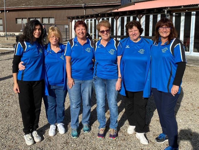 Concours des Donzelles à Yverdon.
Joelma, Chantal, Mireille, Brigitte, Marie-Thérèse et Fabienne (09.02.2020)