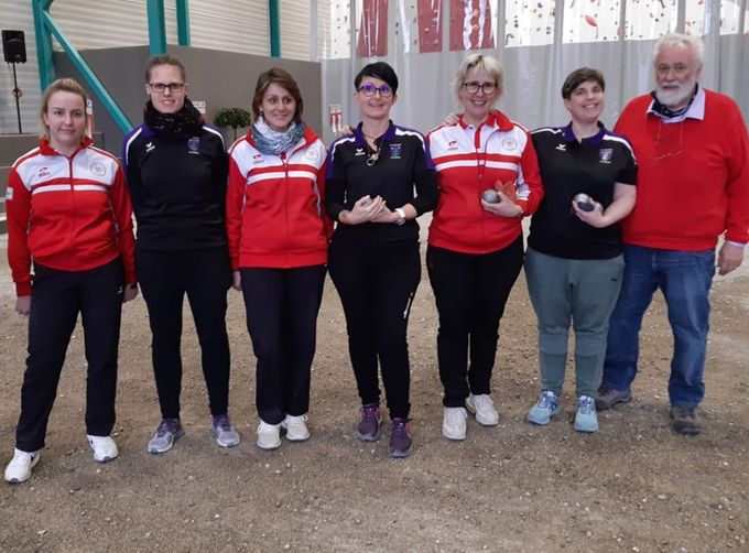 Les finalistes du 10ème Hivernal féminin de Genève (8-9 février 2020) 1ère La Liennoise (Karin Rudolfs, Sarah Vianin et Jessica Lamon), 2ème Le Verney (Emilie Métairon, Corinne Althaus et Sylviane Métairon, Marcellin Dayer (Président CO).