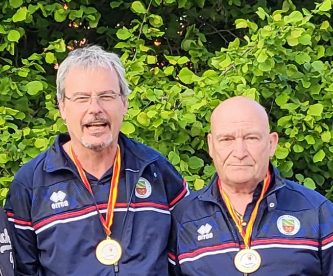 7 mai 2022 - Championnat Genevois doublettes VETERANS 2022

1. PERNOUD Claude et SENEZERGUES Didier (Euroboules)
2. EMMA Jean-Paul et VOUANT Jacques (Euroboules)
3. BIRON Patrick et MANCA Luigi (Euroboules)
3. GARCIA Alain et DESHUSSES Jean-Marc (Thônex)