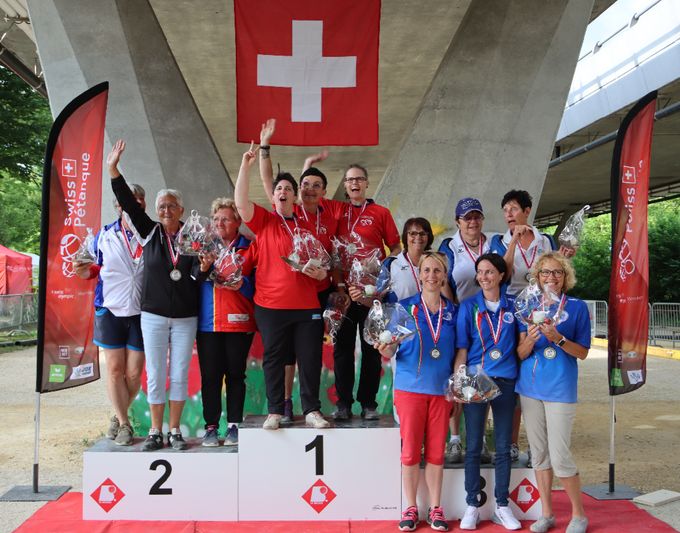 4 et 5 juin 2022 - Championnat de Suisse Triplette dames

1. LA LIENNOISE
2. MITIGE VD
3. PULLY AZZURRI
3. LES MEUQUEUX
